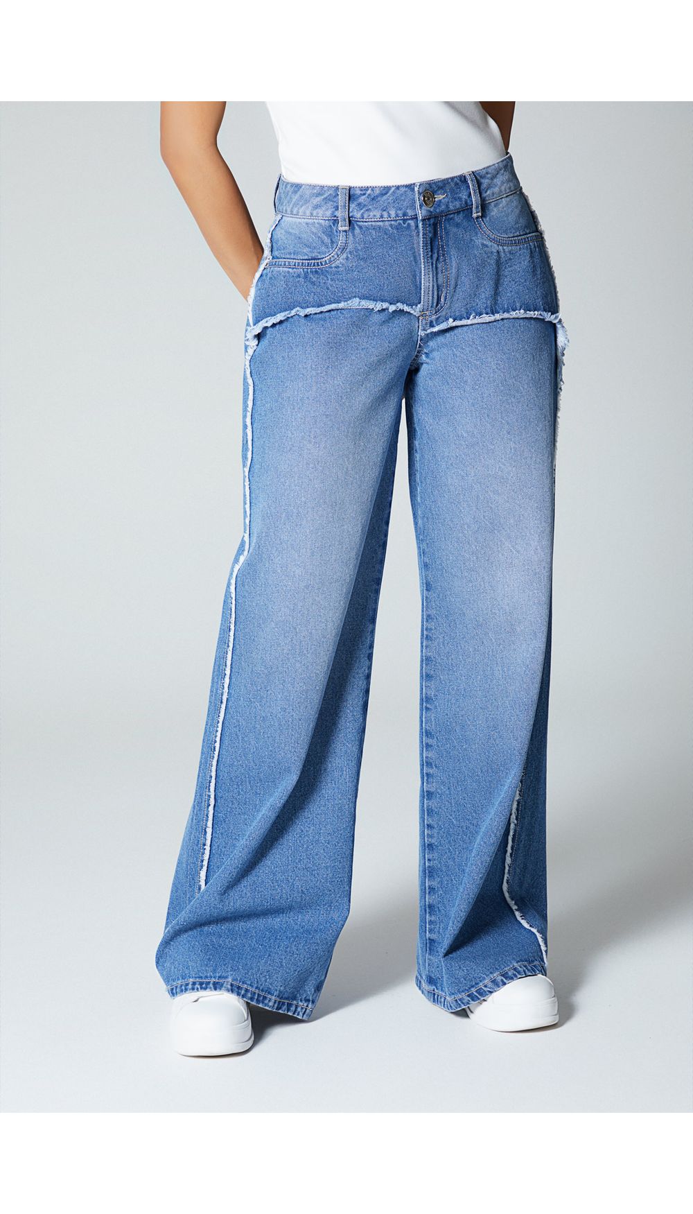 Jean para mujer tiro bajo con detalle en costados