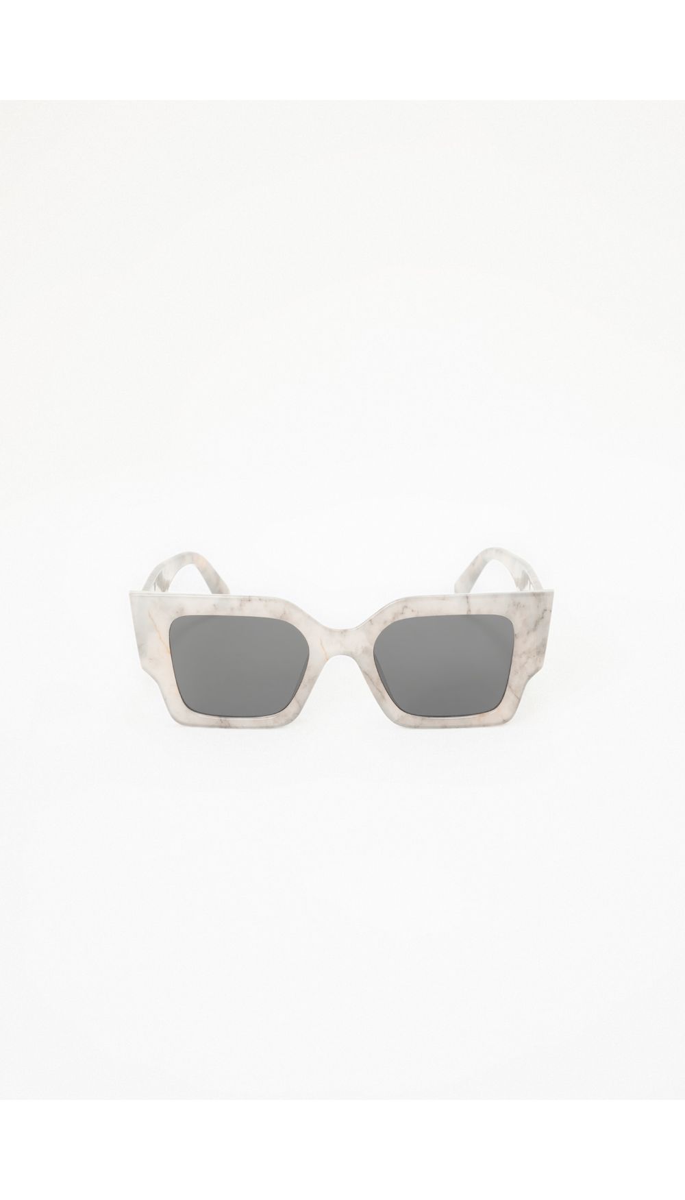 Gafas con marco angular