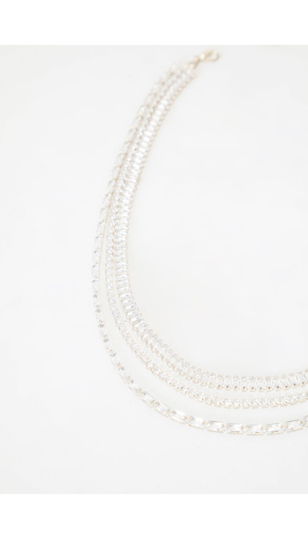 Collar con brillantes