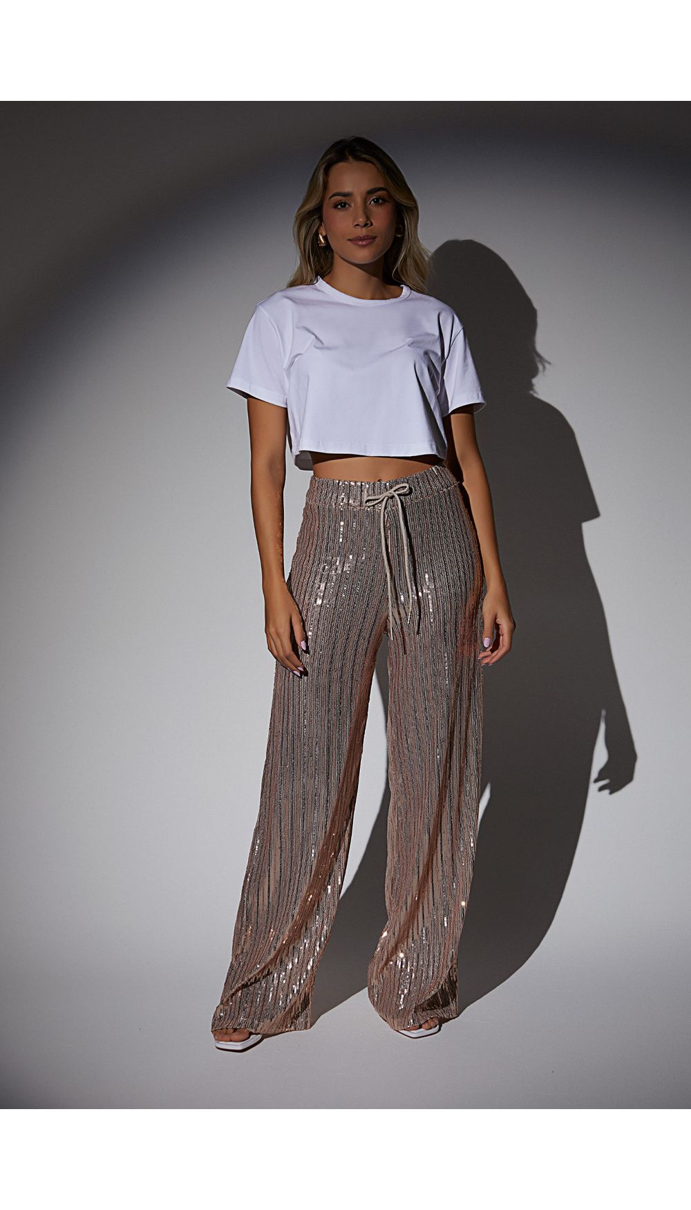 Pantalon tipo palazzo en lentejuelas par