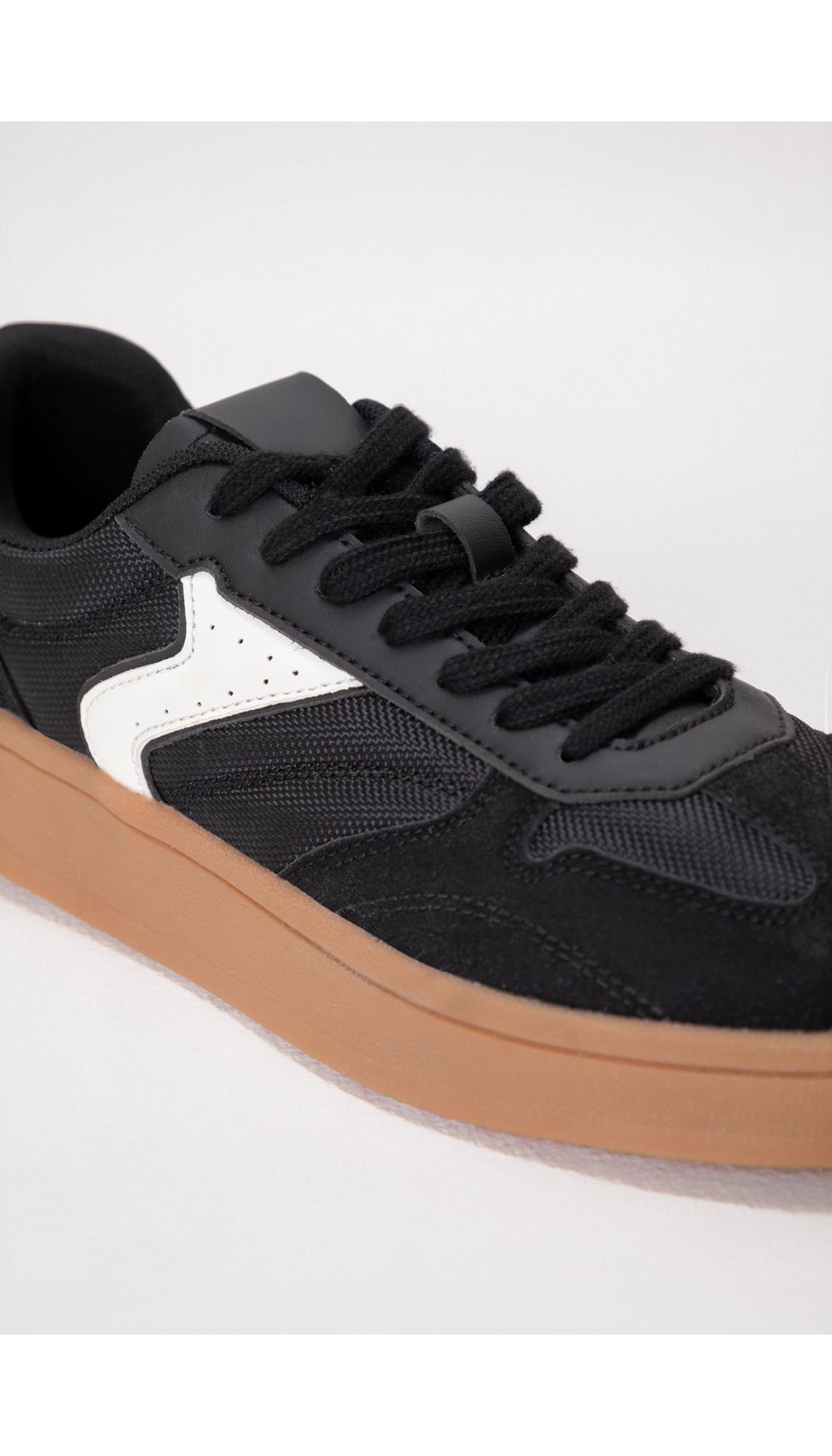 Tenis combinacion materiales