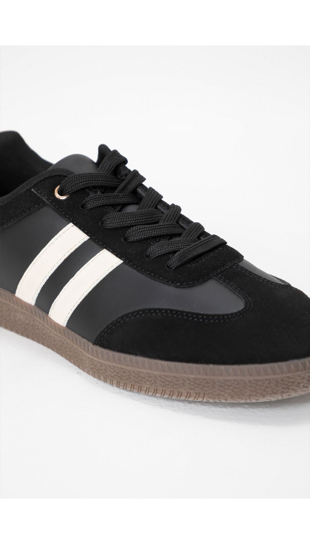 Tenis combinacion materiales