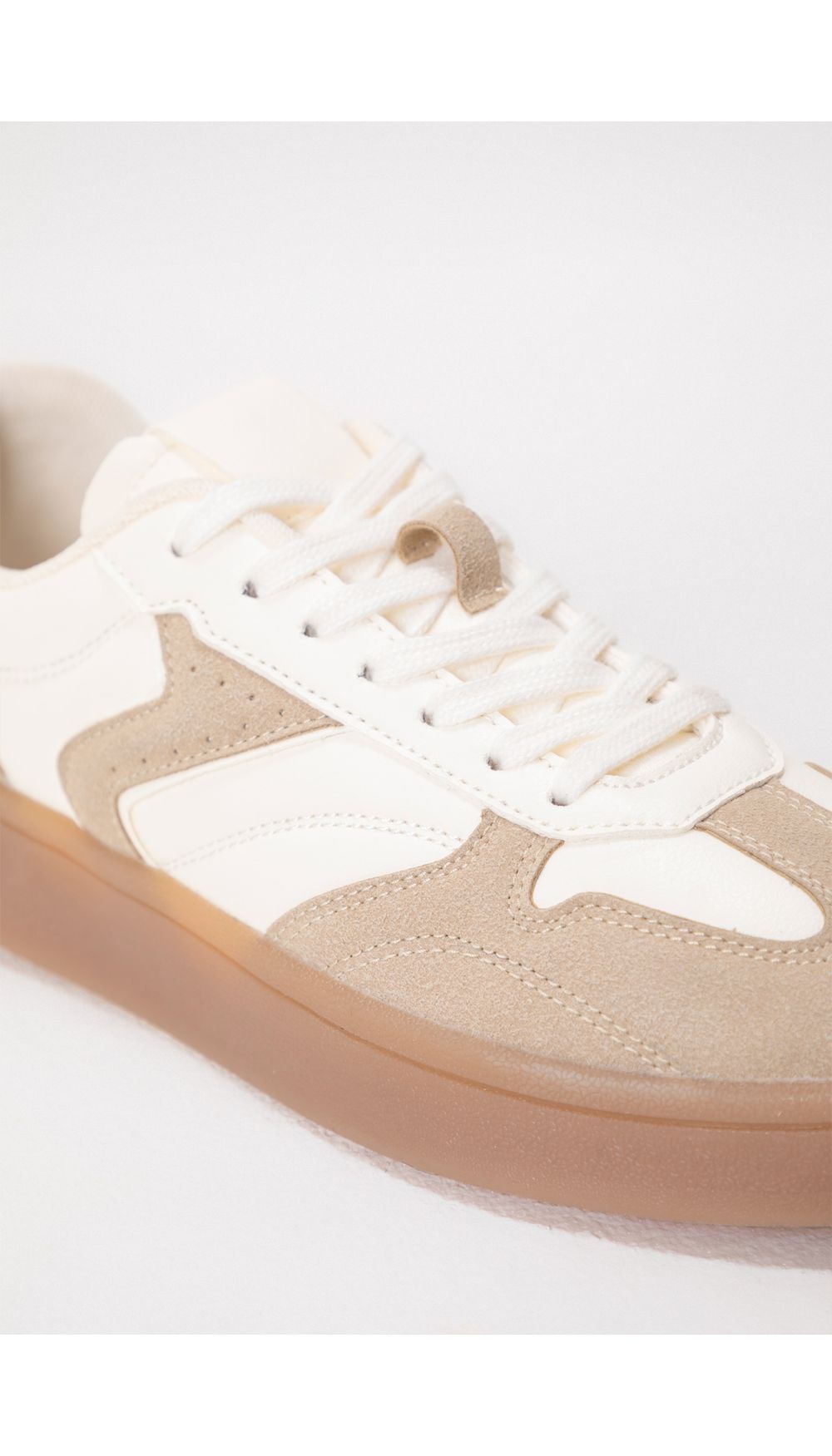 Tenis combinacion materiales