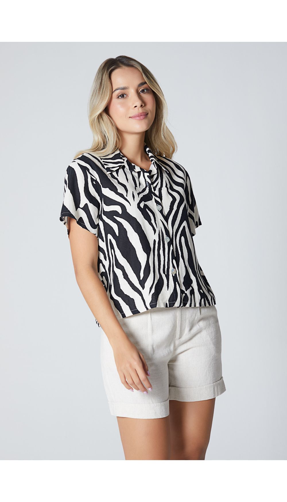 Blusa camisera manga corta para mujer