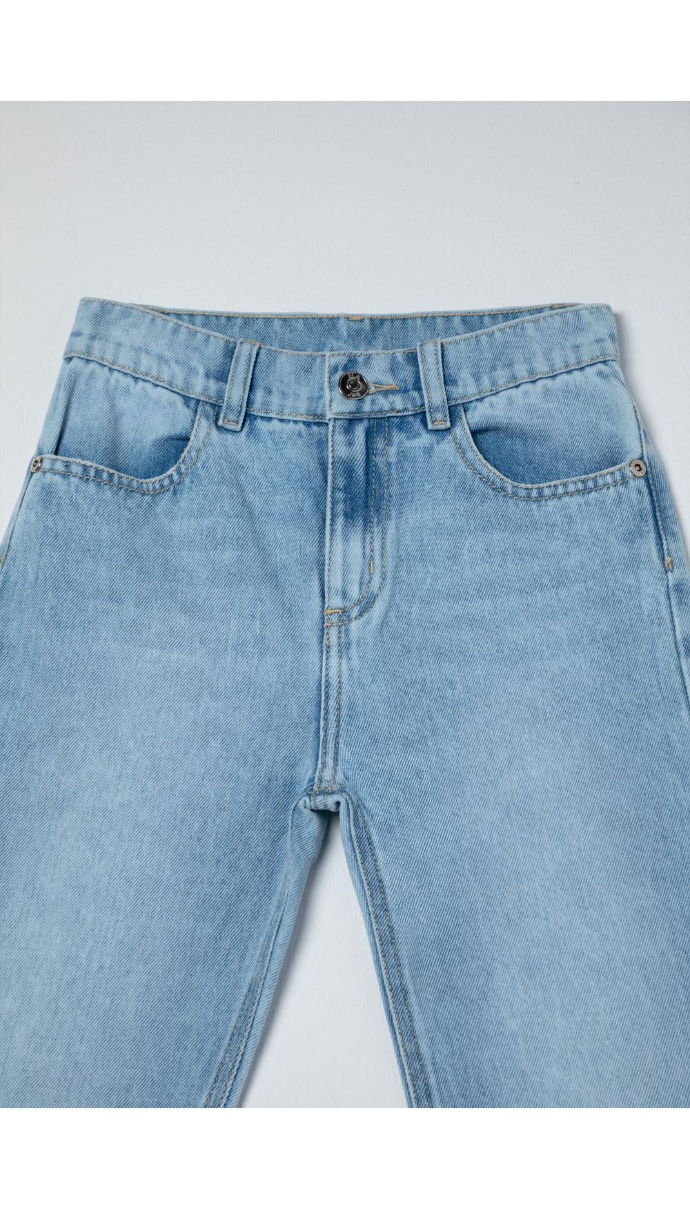 Jean mom fit para niña