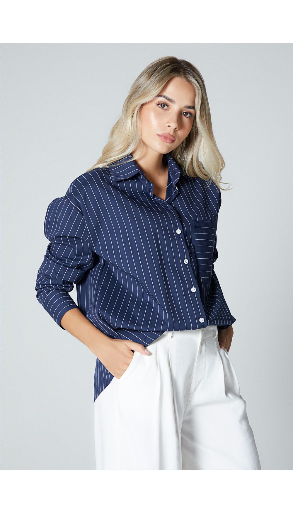Bluson camisero con bolsillo y estampado