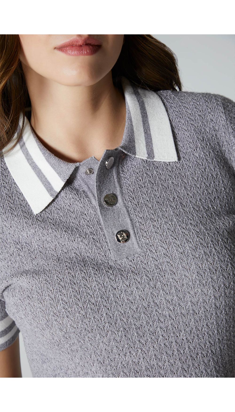 Blusa tejida manga corta tipo polo para mujer