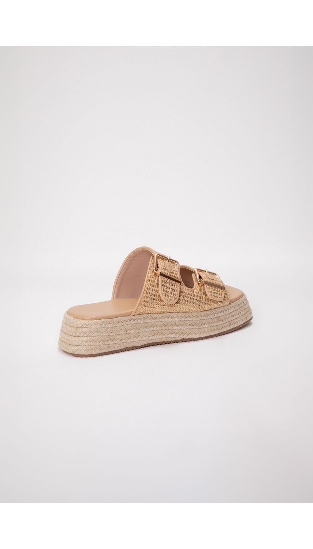 Sandalia plana hebillas y lurex