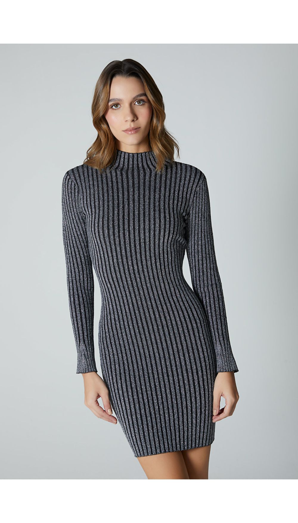 Vestido manga larga cuello tortuga con tejido de lurex para mujer