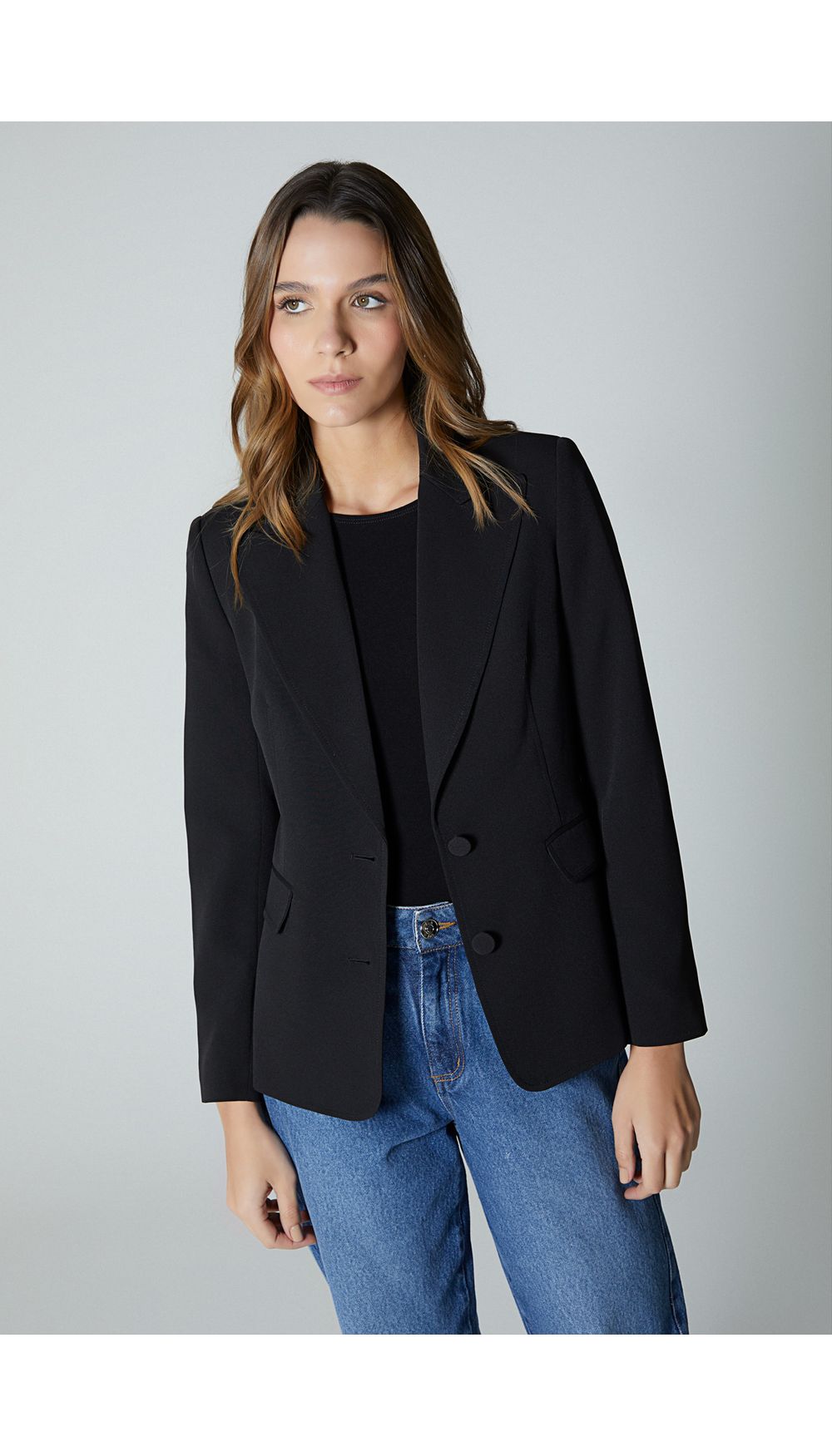 Blazer con costura decorativa manga larg