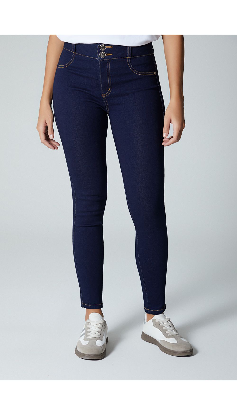 Jean skinny  sin bolsillos tiro alto.