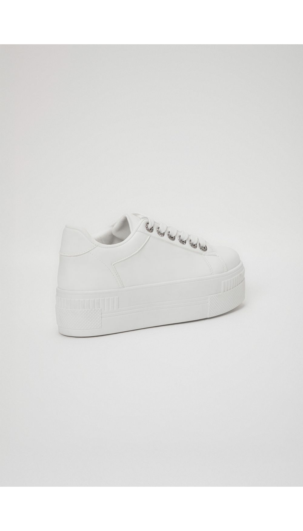 Tenis ojaletes brillo