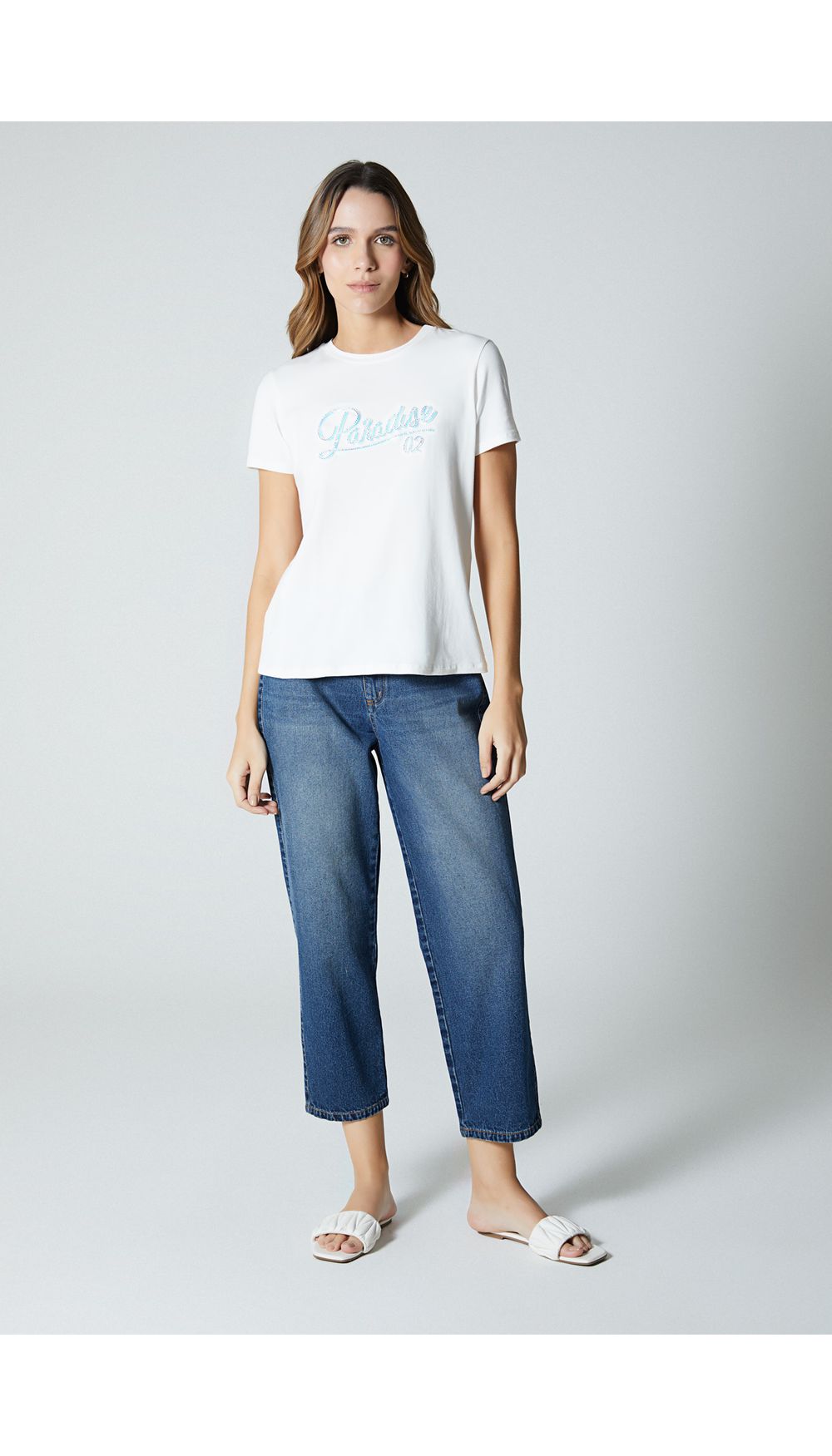 Camiseta manga corta para mujer con relieve y apliques  hotfix