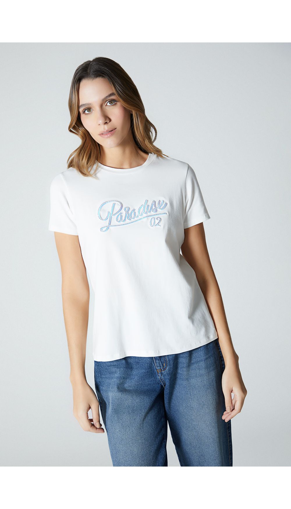 Camiseta manga corta para mujer con relieve y apliques  hotfix