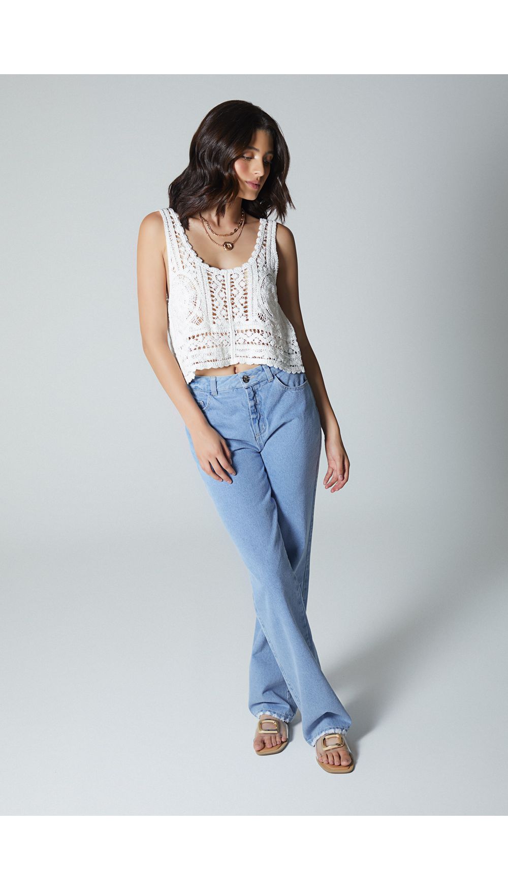 Blusa tejida manga sisa con bordado en c