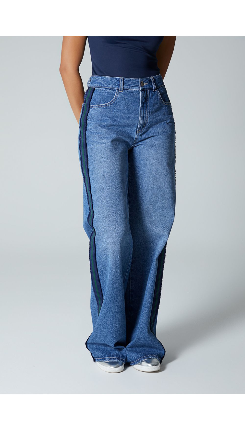 Jean para mujer  tiro alto con detalle en costados