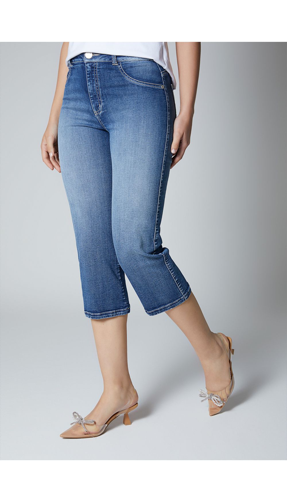 Jean para mujer  tiro medio capri
