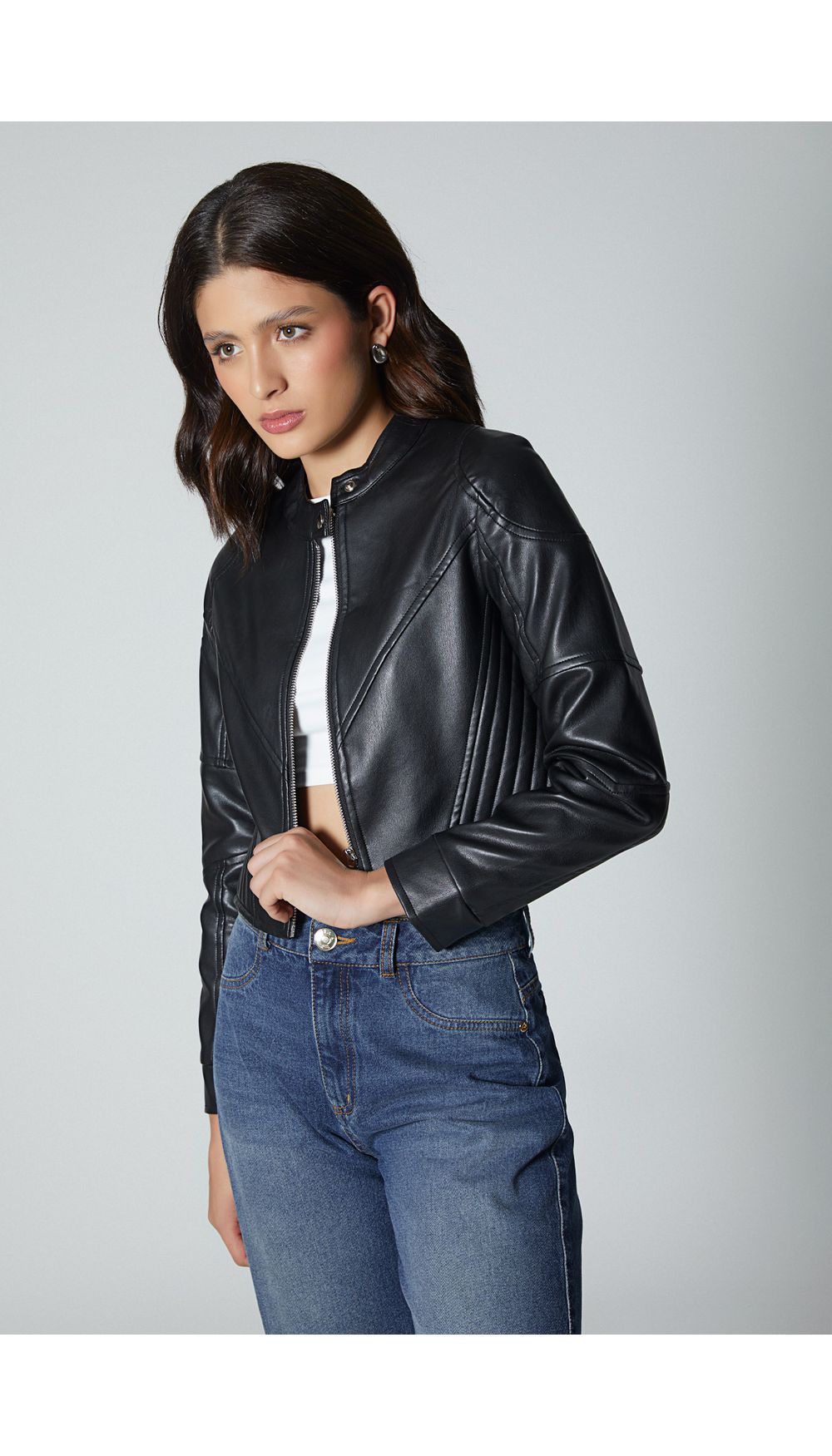 Chaqueta con cierre frontal para mujer
