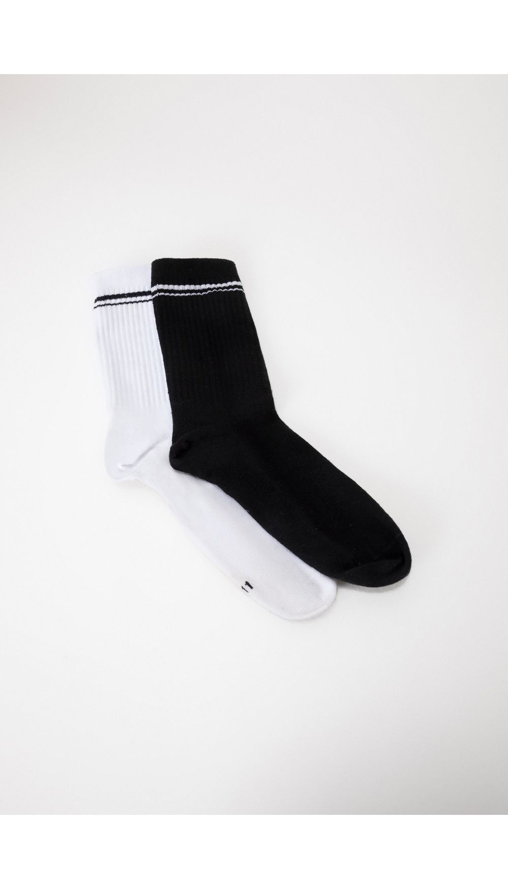 Set medias deportivas black and white