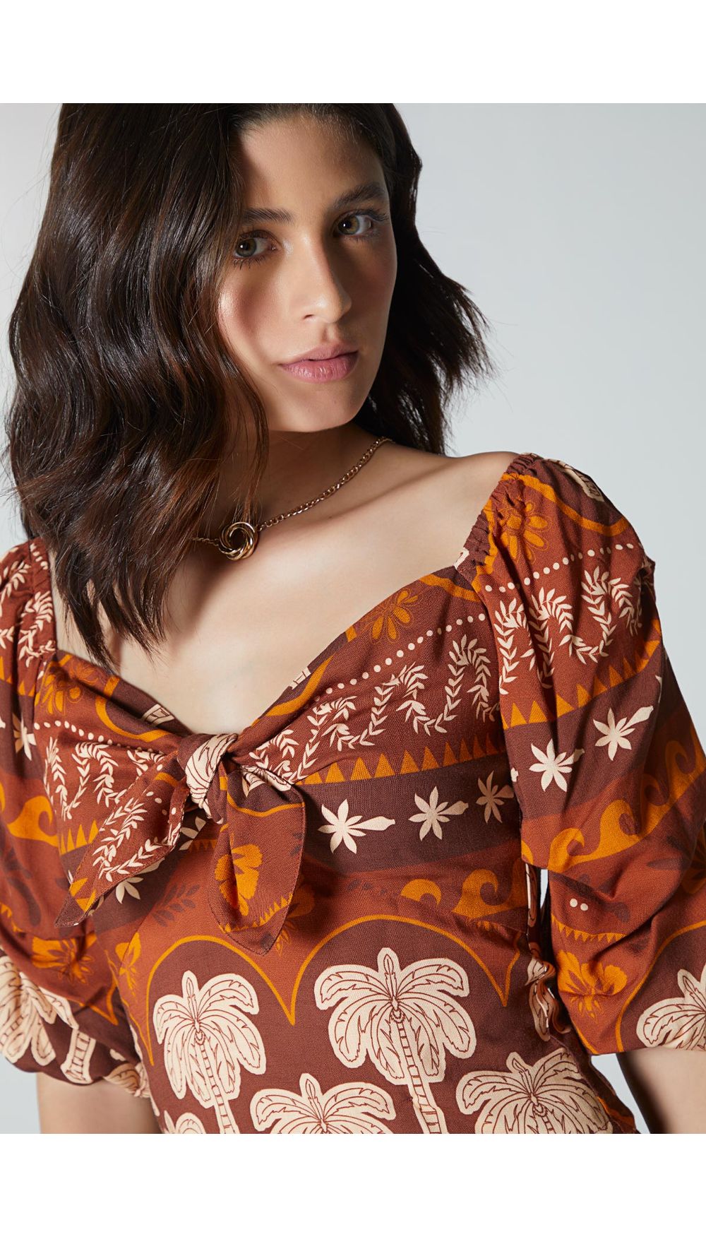 Blusa crop para mujer manga tres cuartos