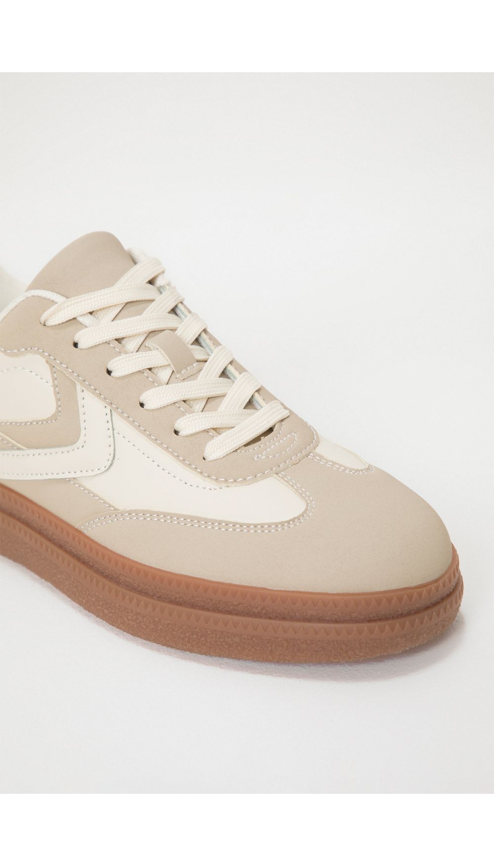 Tenis combinacion materiales