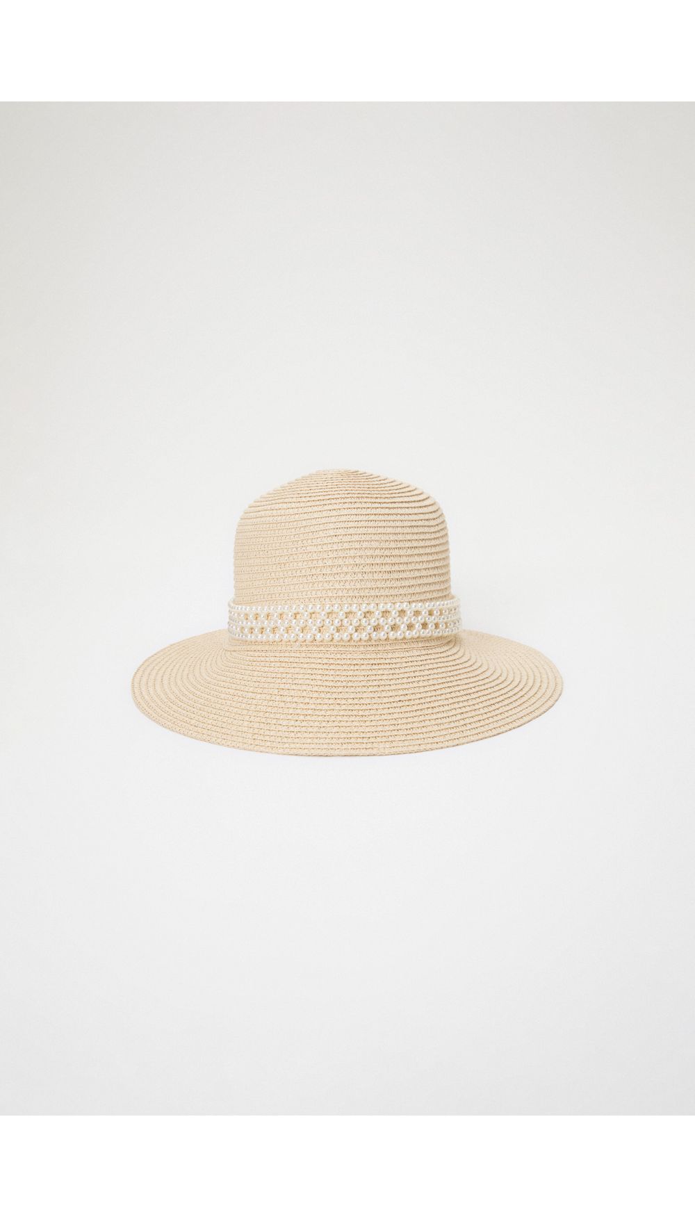 Sombrero con insumo de perlas