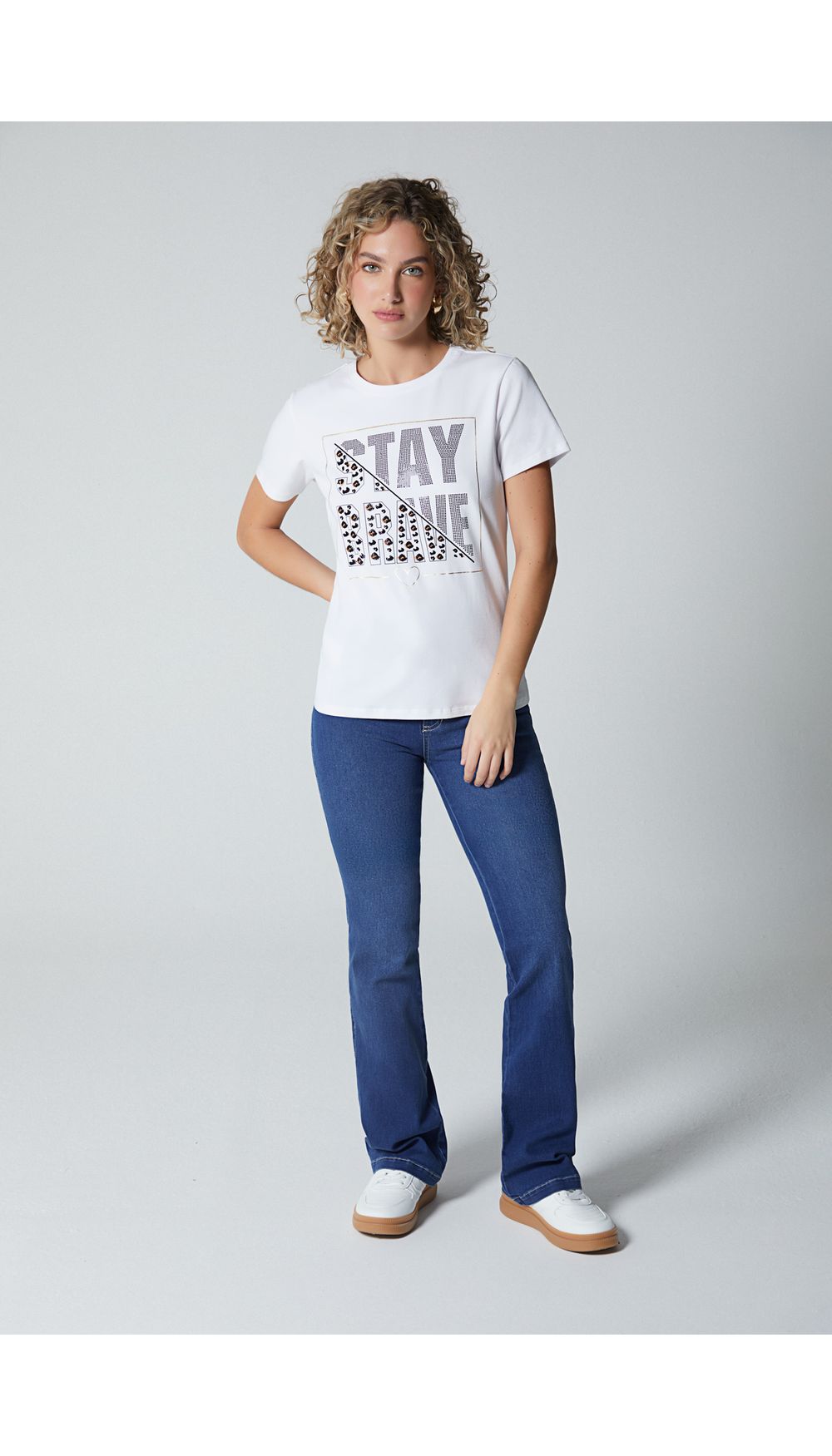 Camiseta estampada para mujer con hotfix