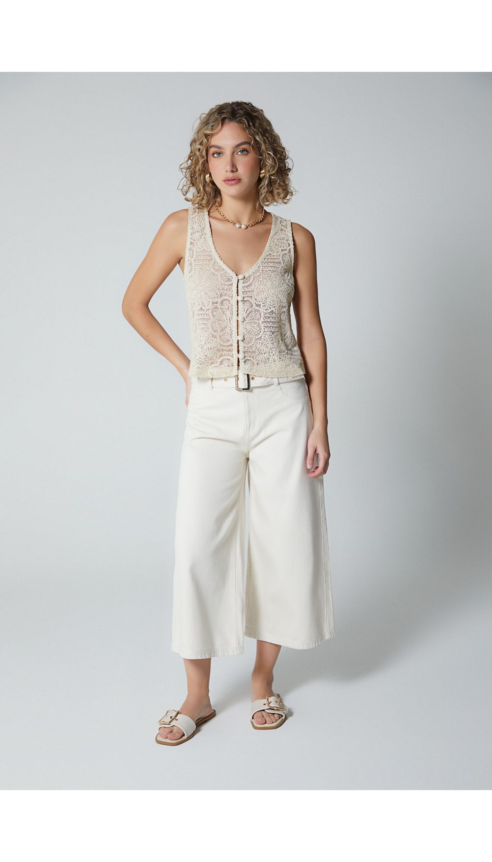 Jean tiro alto culotte con hebilla