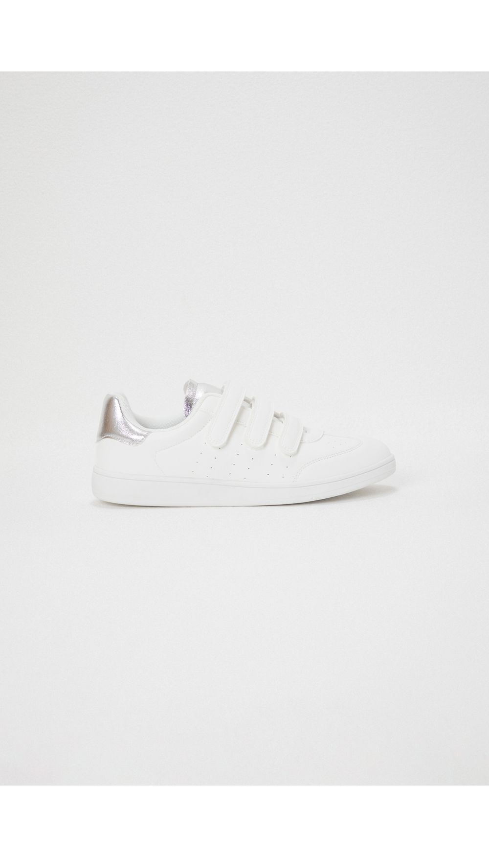 Tenis velcro contraste en talonera