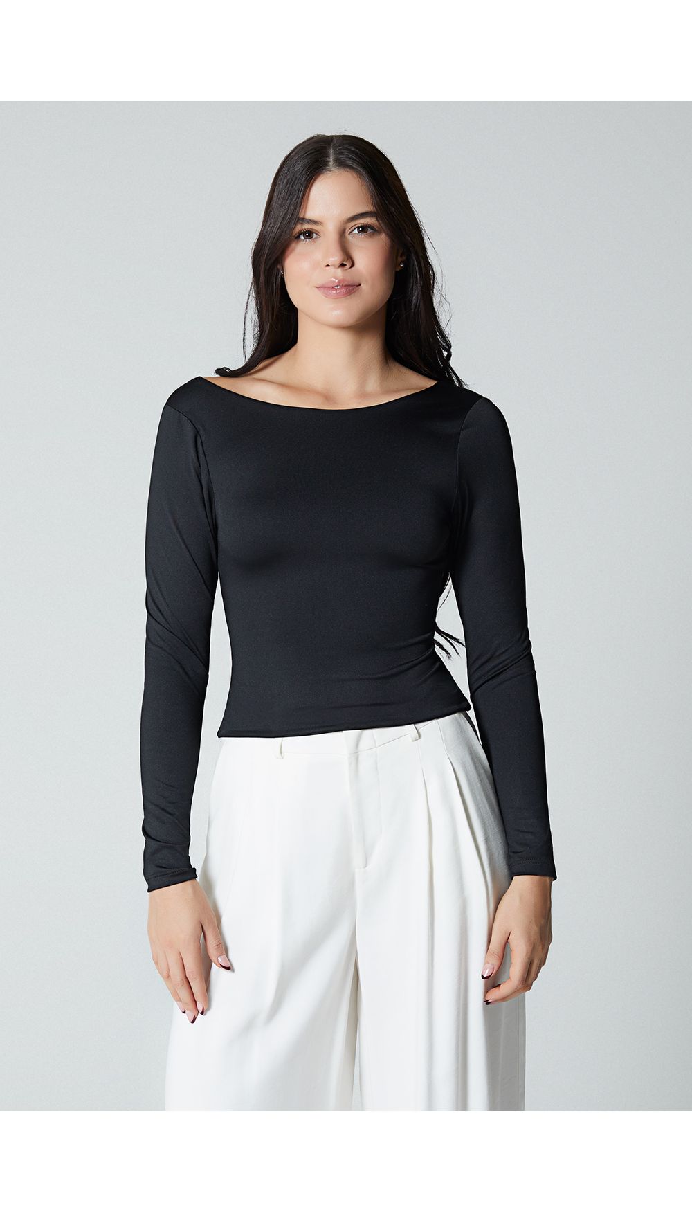 Blusa manga larga con detalle en espalda