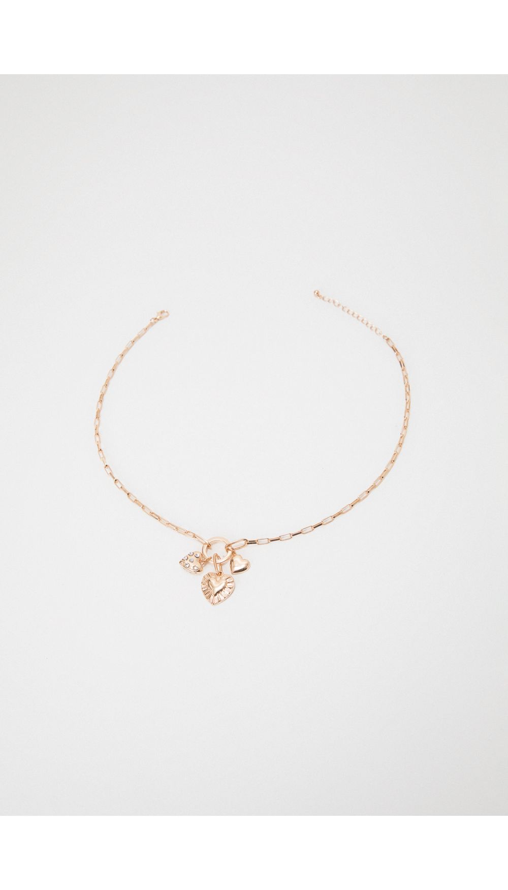 Collar con 3 dijes corazon