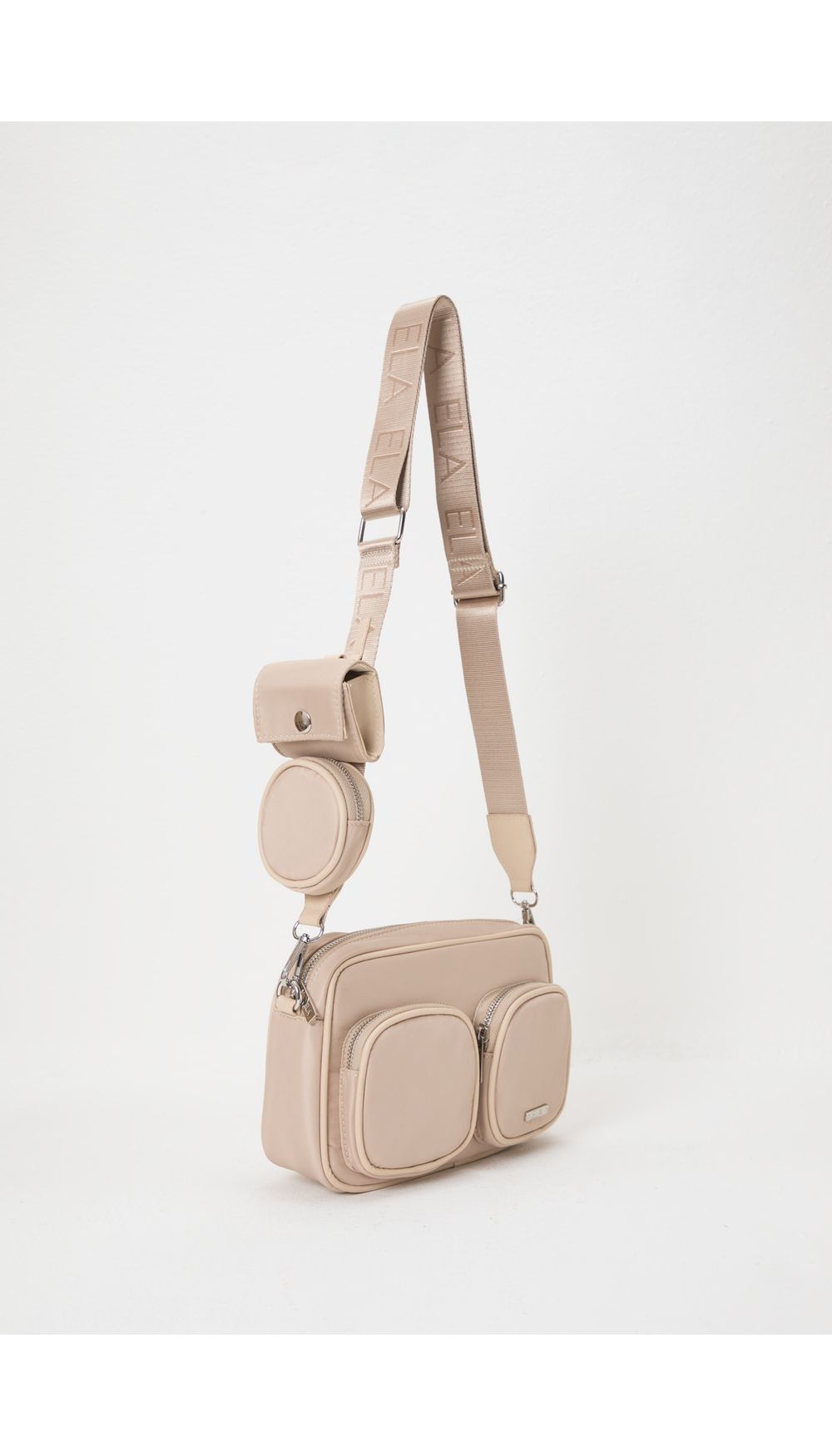 Bolso con bolsillos renovados y mini bags