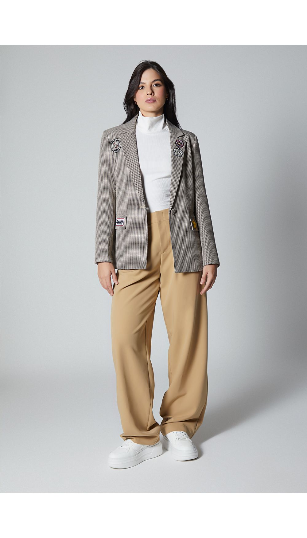 Pantalon tiro alto con correa tipo palaz