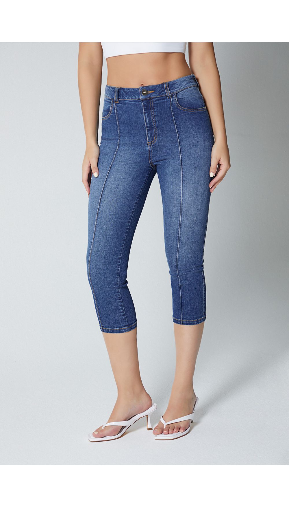 Jean para mujer tiro medio capri