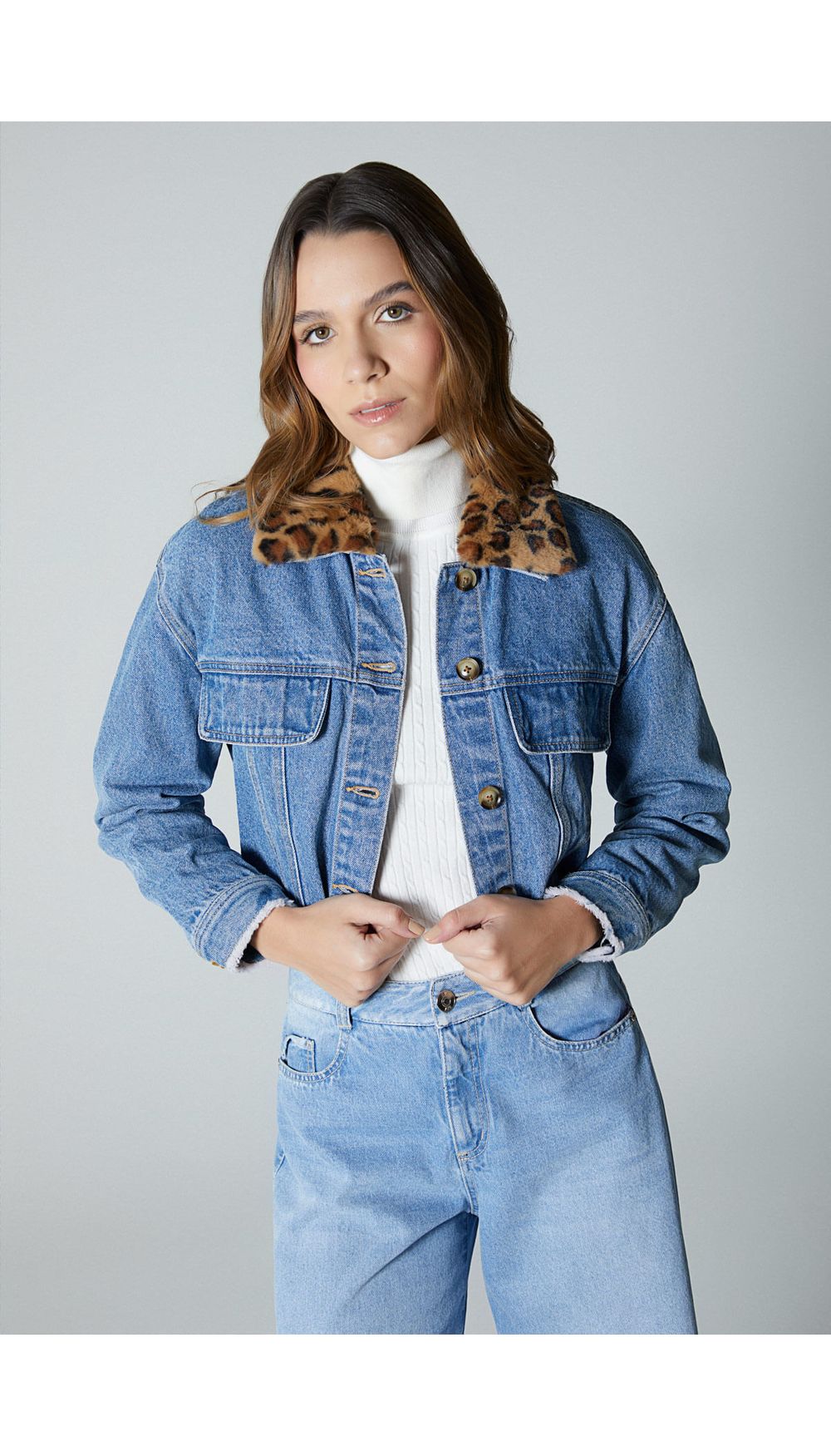 Chaqueta manga larga de denim con apliqu
