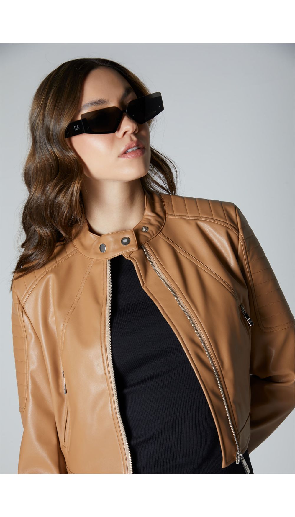 Chaqueta manga larga en pu con detalle e