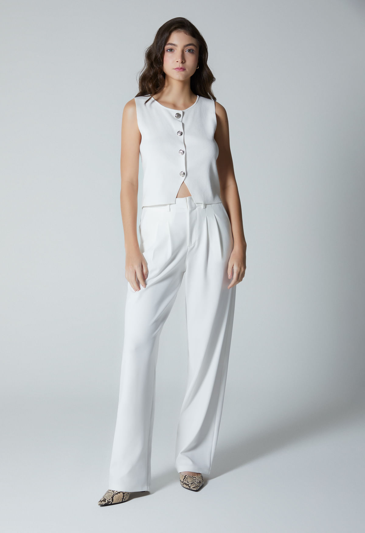 Chaleco tejido con botones para mujer 08 natural - Imagen principal