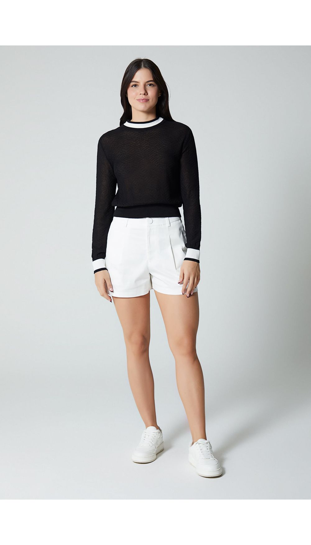 Short tiro alto con prenses para mujer