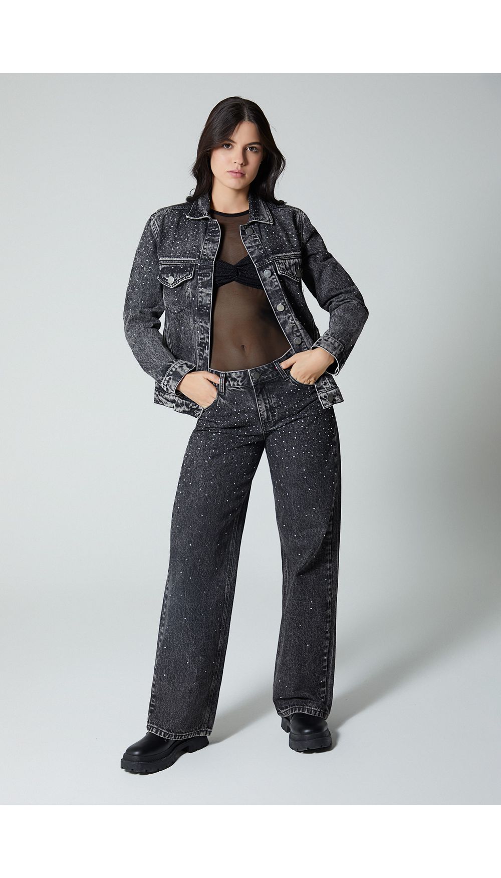 Jean con hot fix para mujer