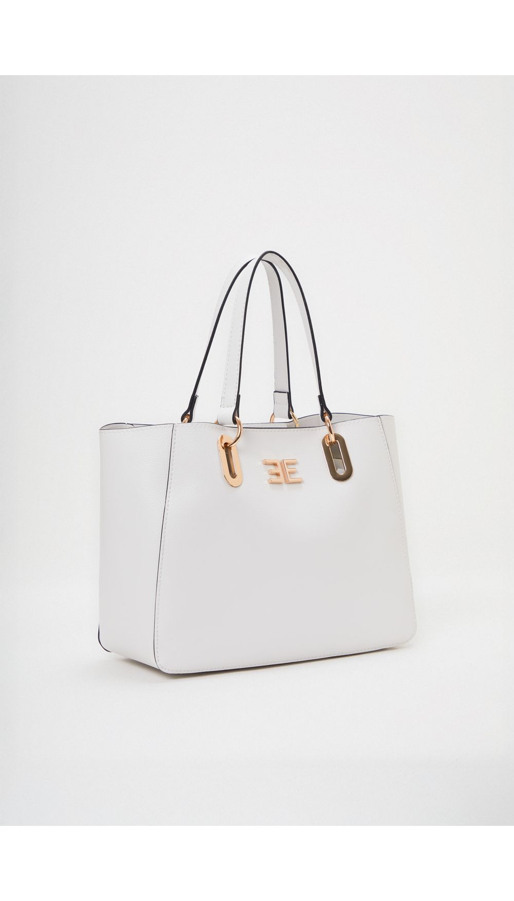 Bolso de mano con herrajes en frontal