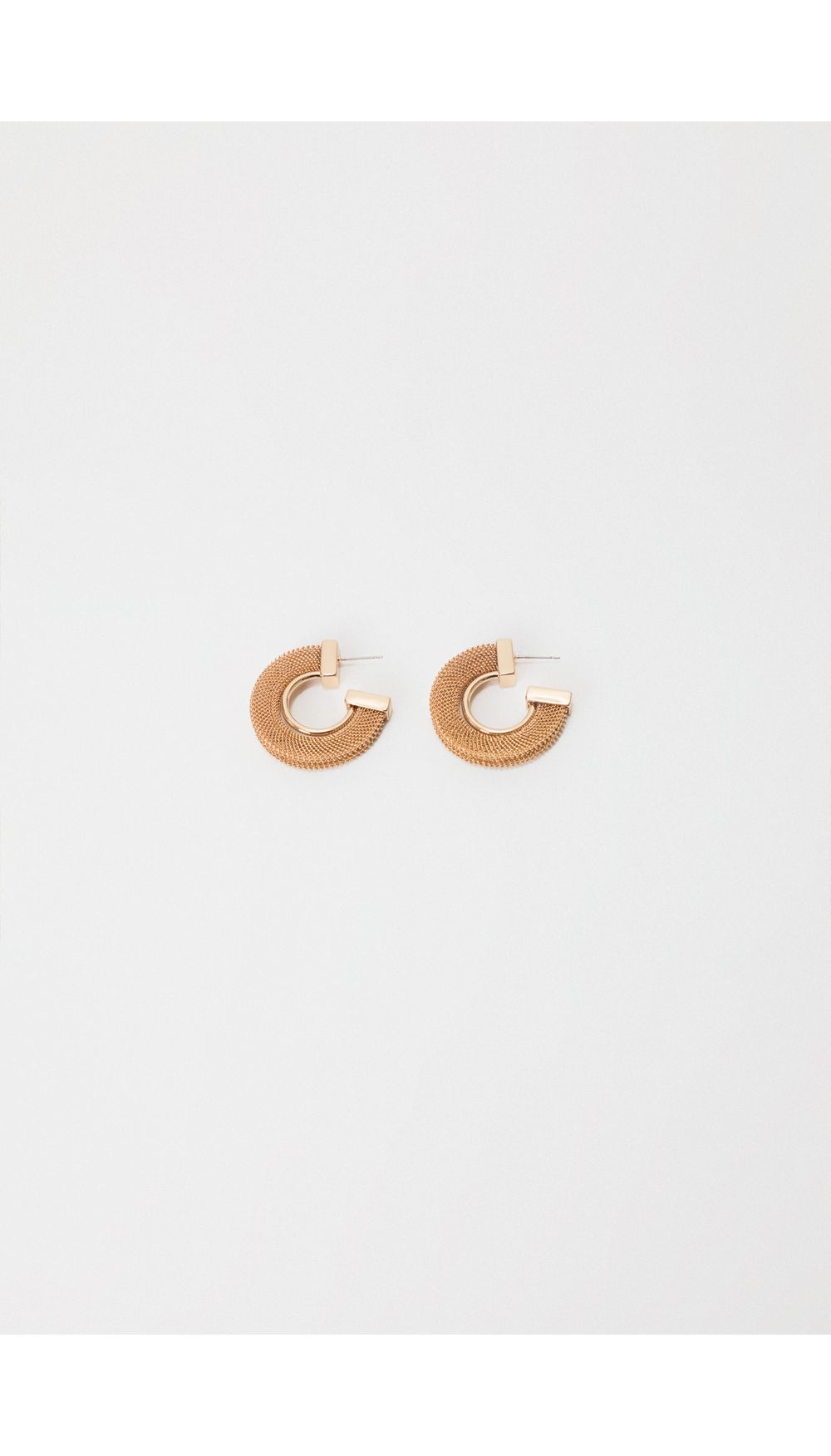Aretes tipo candonga combinacion de materiales
