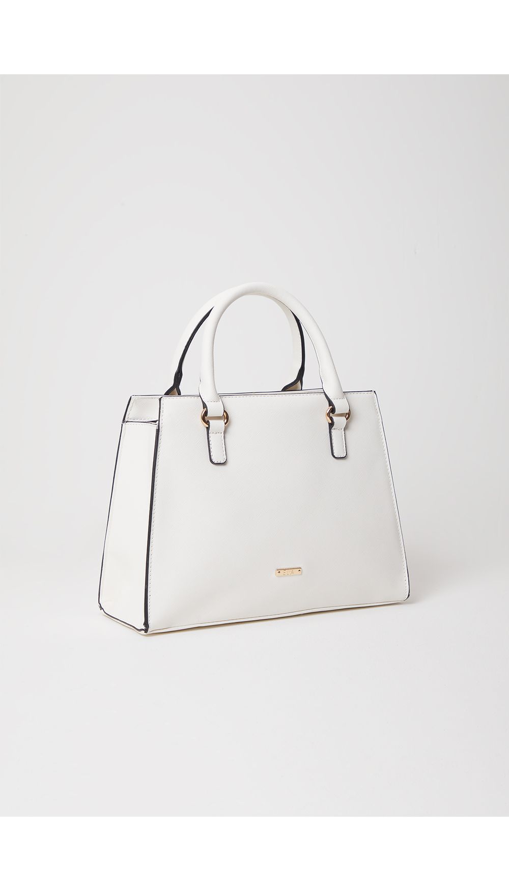 Bolso mano   con herraje en frontal