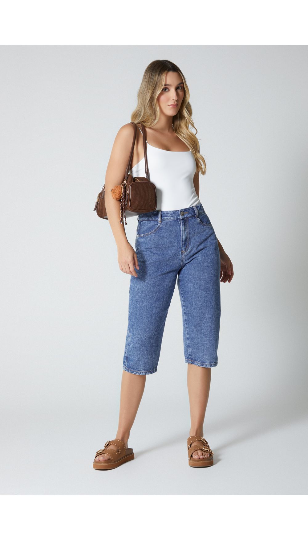 Jean para mujer  tiro alto mom fit  cropped
