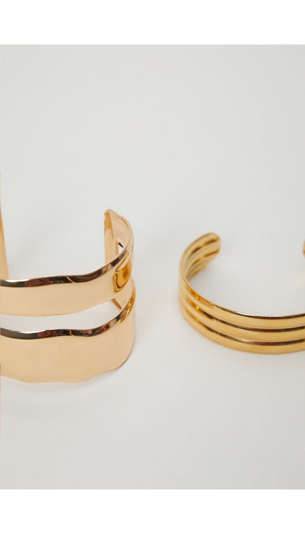 Set de pulseras tipo brazalete