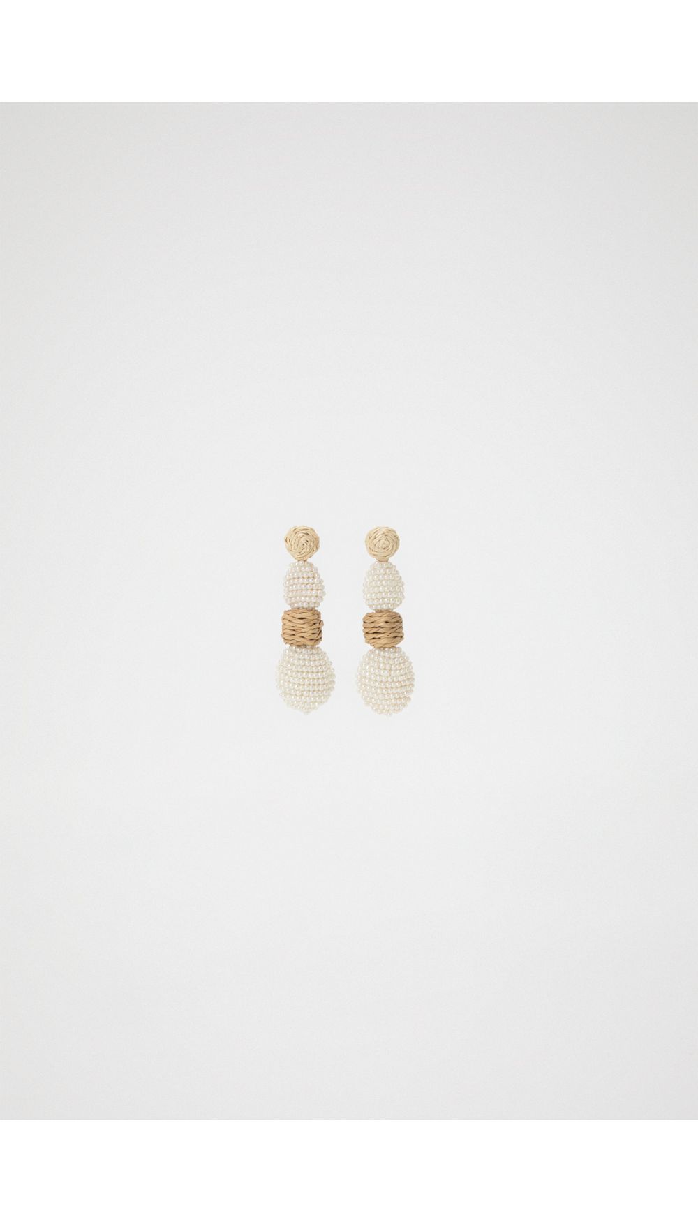 Aretes organicos con perlas