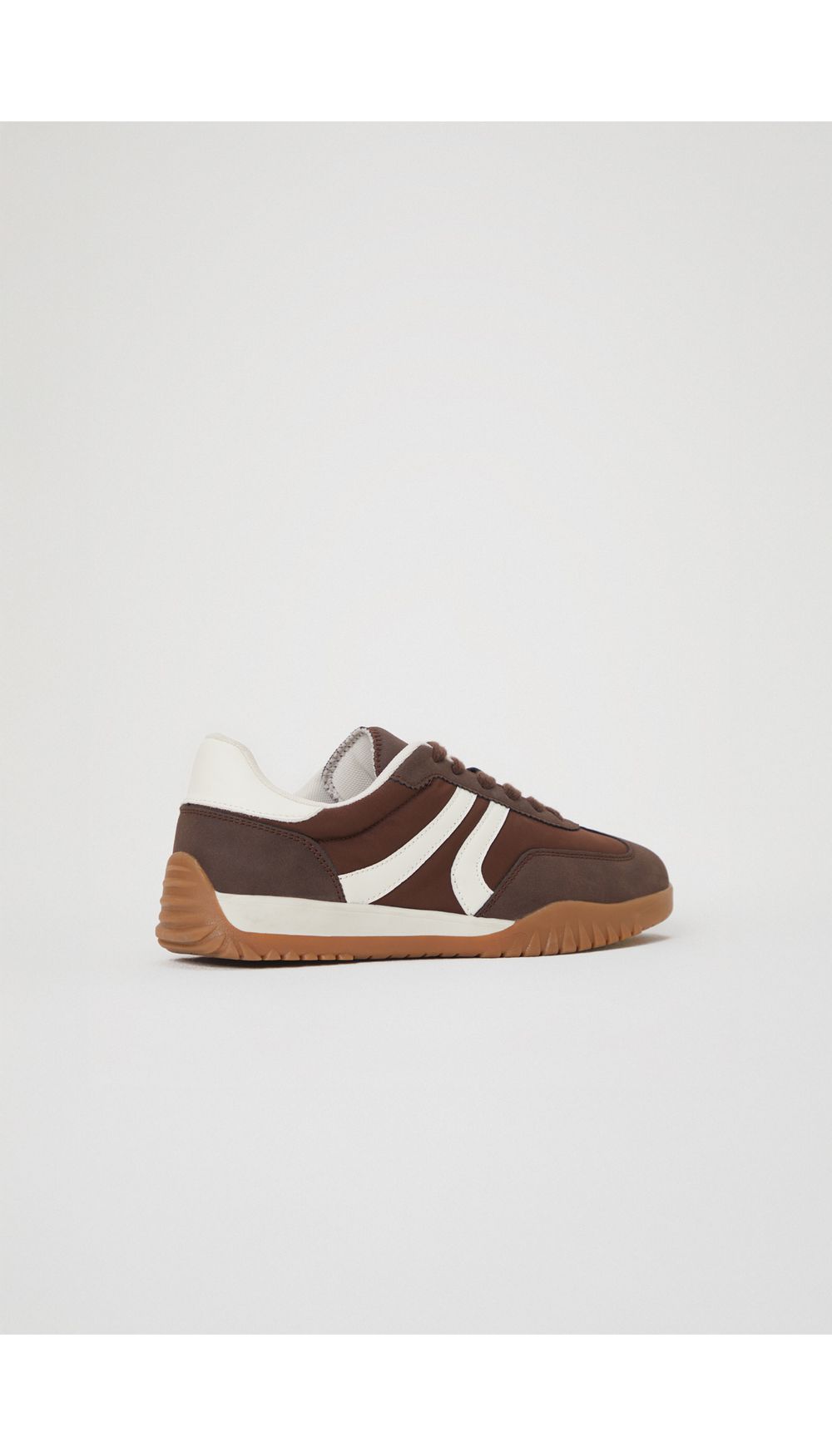 Tenis combinacion de materiales
