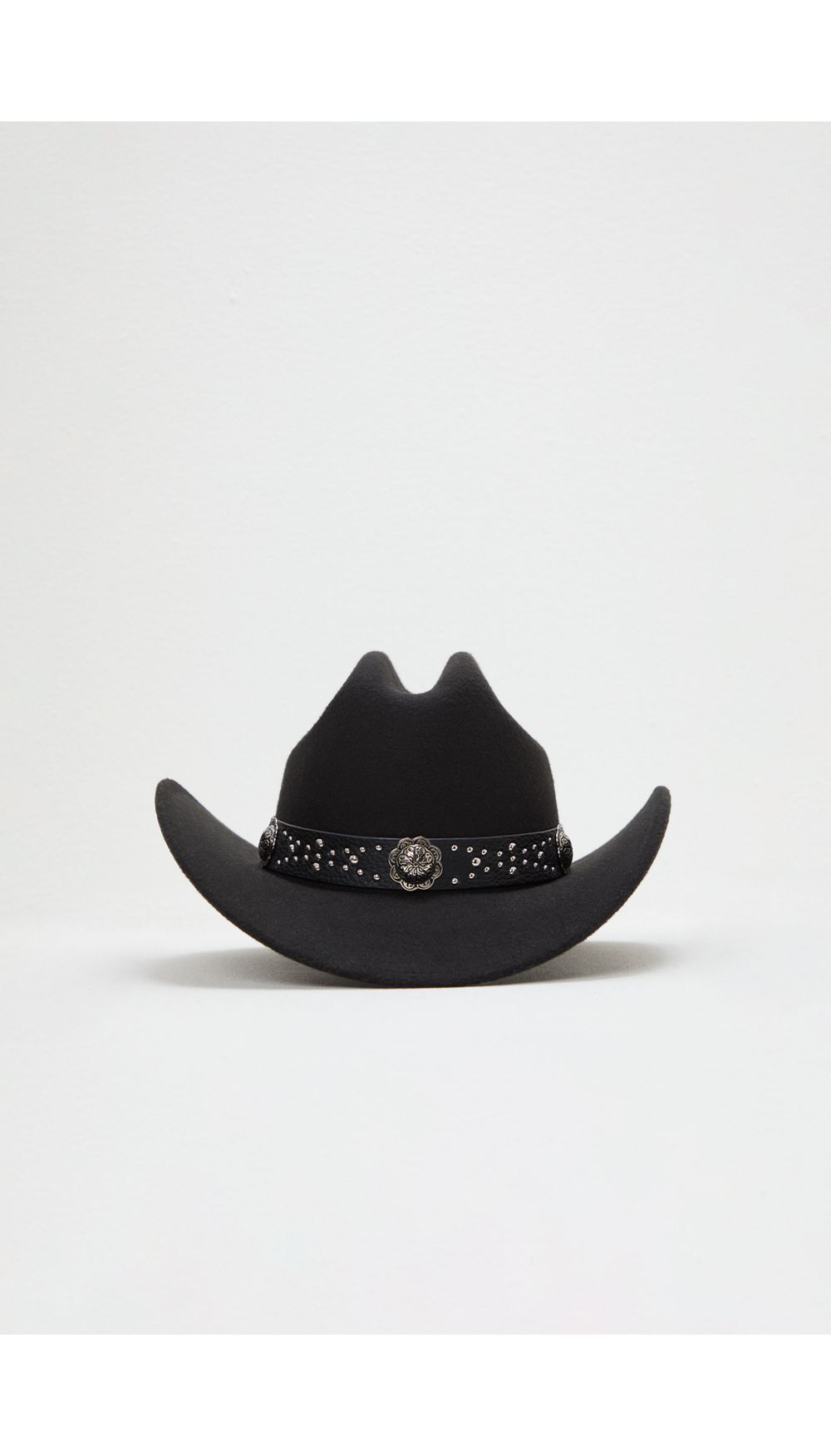 Sombrero cowboy con insumos