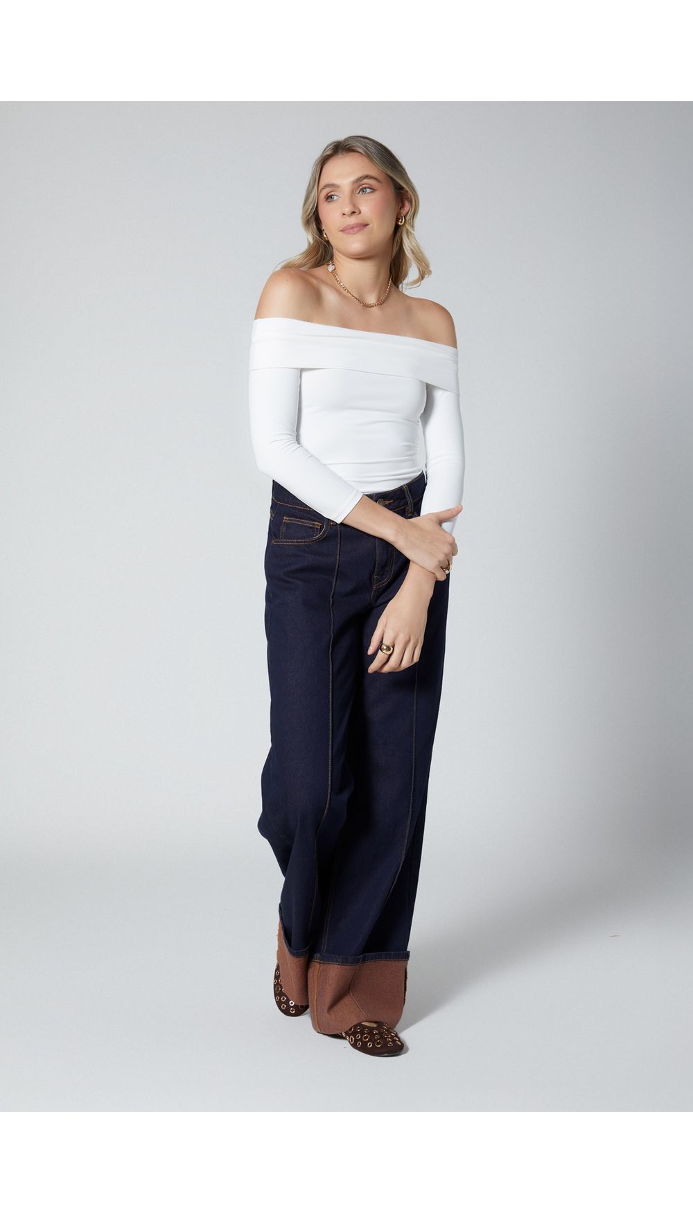 Blusa cuello bandeja manga tres cuartos