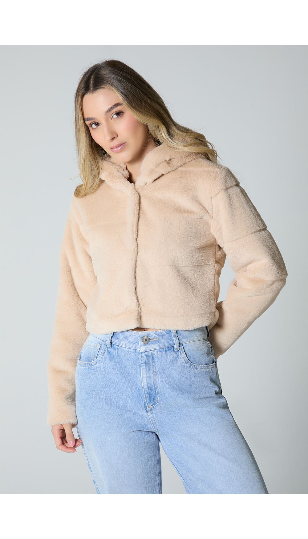 Chaqueta de pelos con capucha para mujer