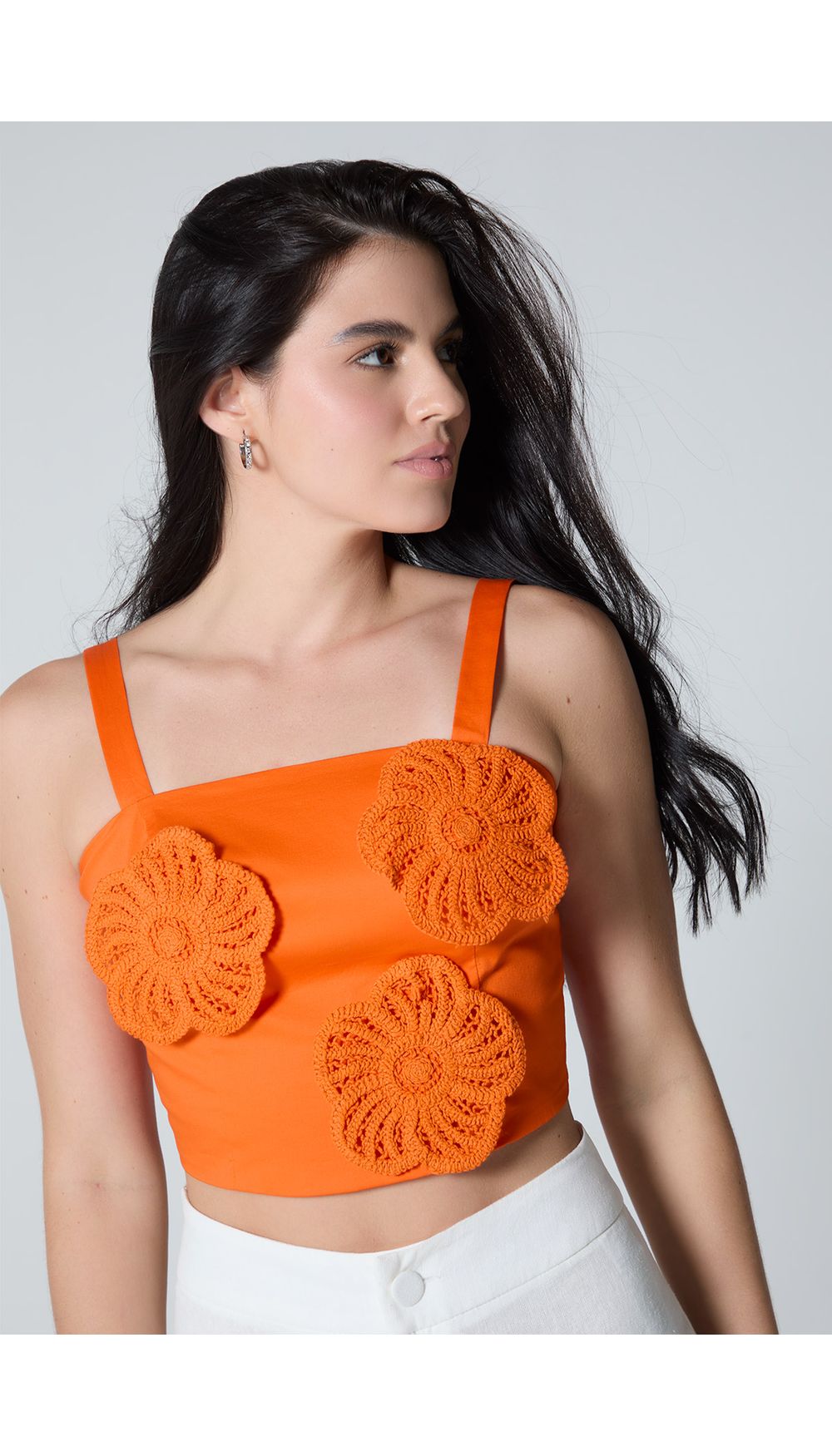 Blusa de tiras largo crop con apliques para mujer